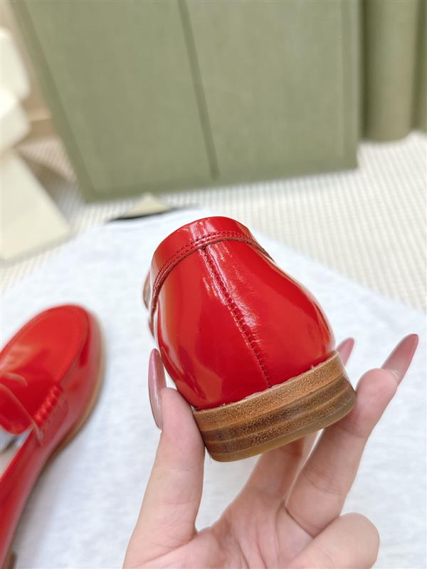 2025112812728431 310